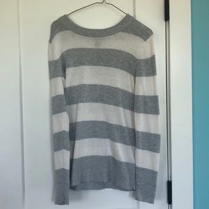Gap Gray and White Sweater